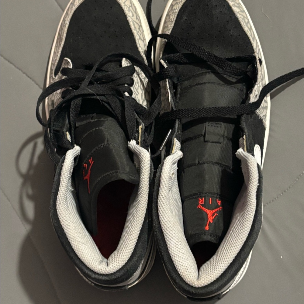 Pre owned men's Jordans